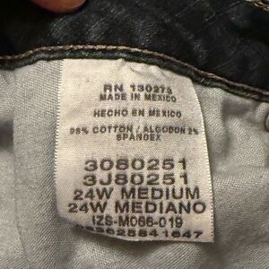 Stylish Blue women’s plus / stretch Levi Jeans. Boot cut